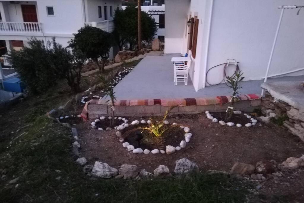 Lorentzia Room Batsíon Exterior foto